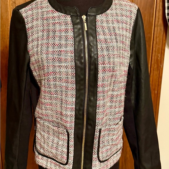 Andrew Marc Jackets & Blazers - Soo perfect for the fall/winter season! Marc New York